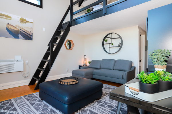 LAKE LOFT PULL OUT SOFA